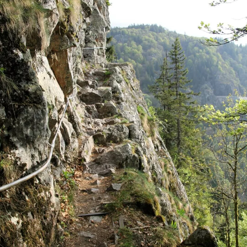 un passage dangereux du sentier des roches